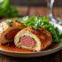 Elegant gepresenteerde Kip Cordon Bleu met groentjes.