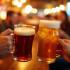 Feestelijke bier viering met vrienden