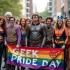 Groep mensen in cosplay viert Geek Pride Dag