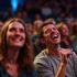 Mensen lachen tijdens een comedy show