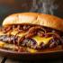 Smakelijke cheesesteak sandwich op tafel